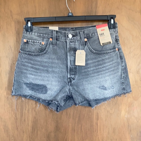 Offer $35 Levi’s distressed high rise 501 jean cotton denim short cutoff vibe 31 - Picture 3 of 15
